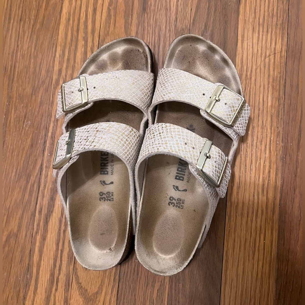White/gold snakeskin rare Birks, 39 narrow